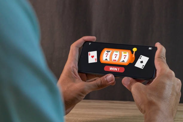 hino toto Crash game interface showing multiplier climb and cash-out button
